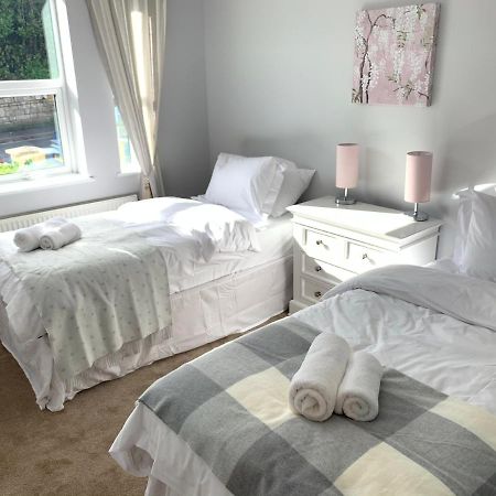 Spacious 2 Bed Apartment With Off Street Parking Bath Exterior foto