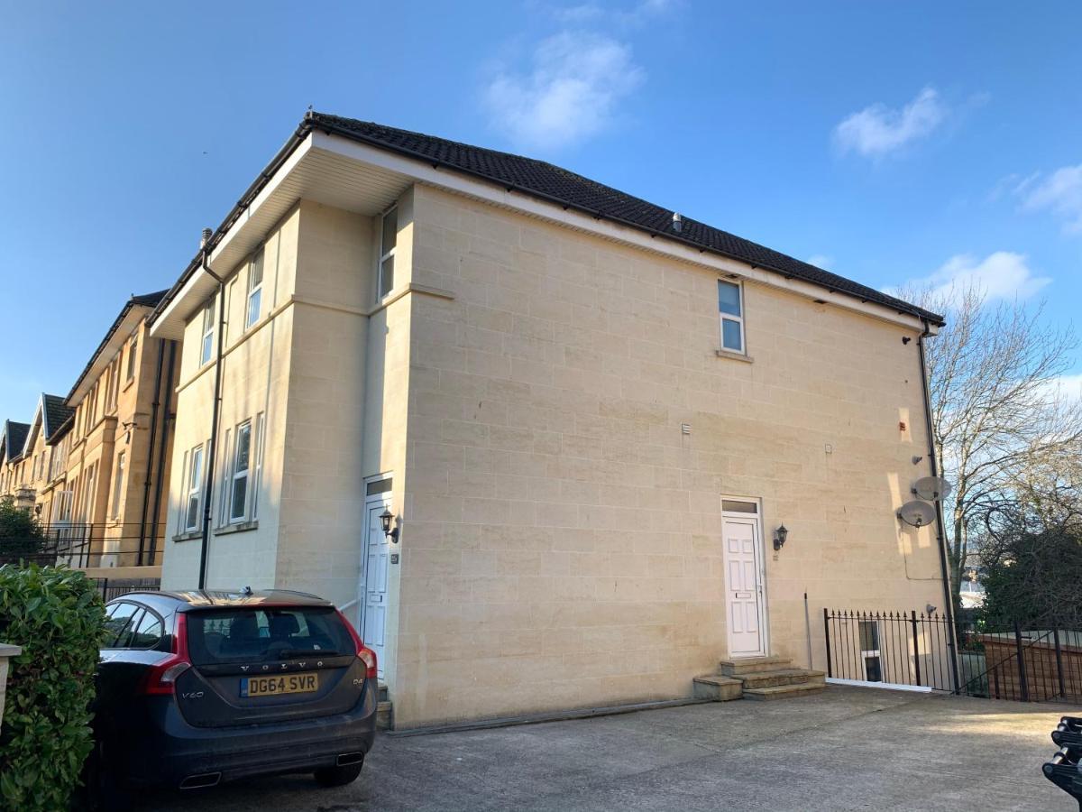 Spacious 2 Bed Apartment With Off Street Parking Bath Exterior foto